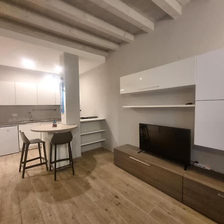 Profumo Di Lago Desenzano-By Goccia Di Lago 代森扎诺-德尔加达 外观 照片