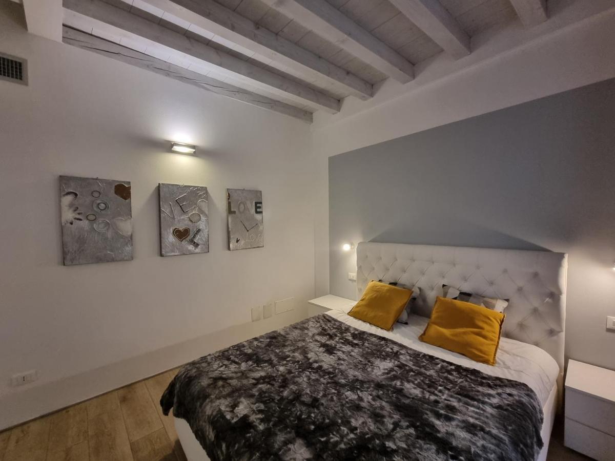Profumo Di Lago Desenzano-By Goccia Di Lago 代森扎诺-德尔加达 外观 照片